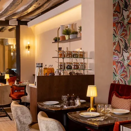 Des Deux Continents Hotel