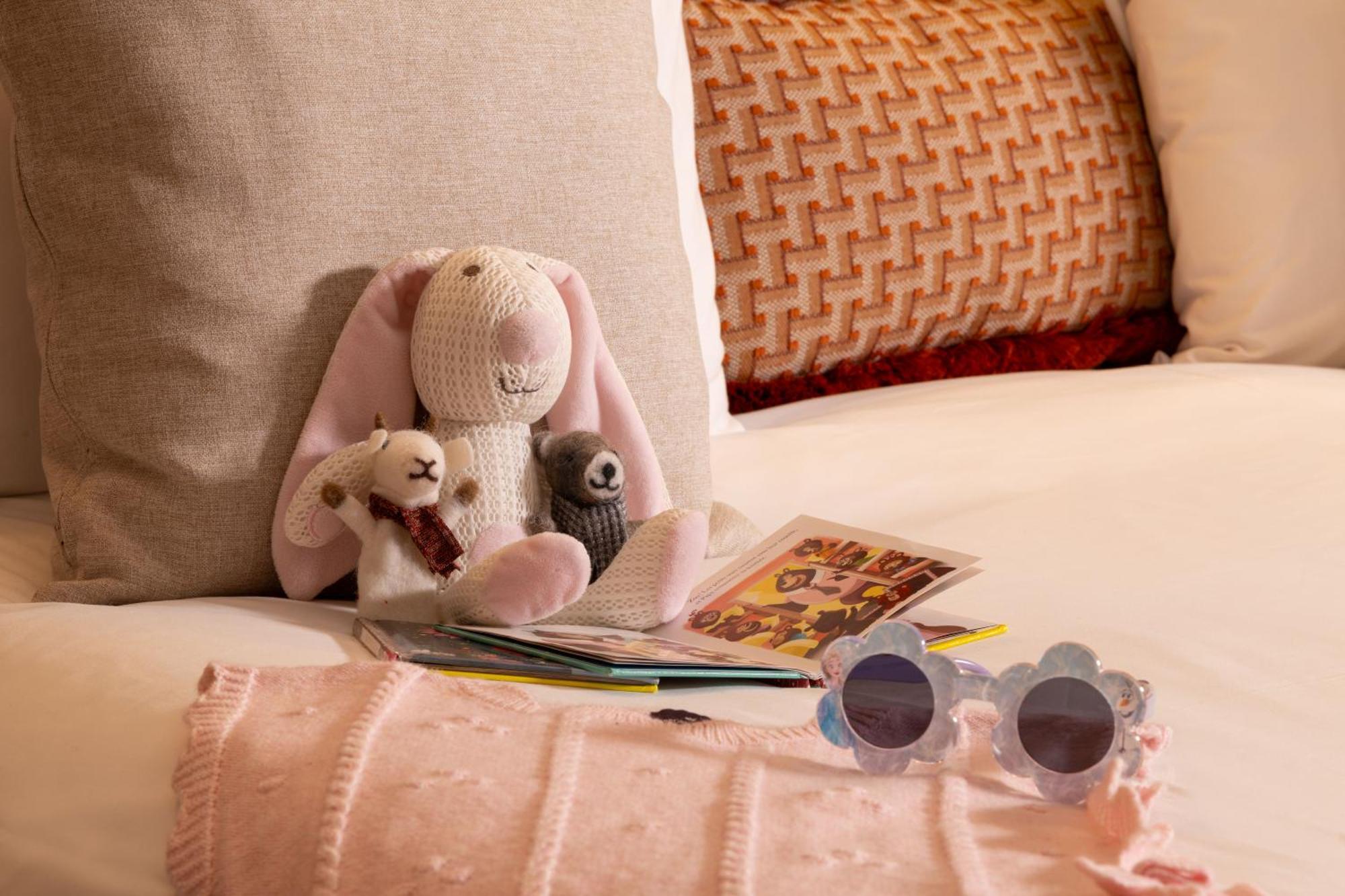 Des Deux Continents 3*