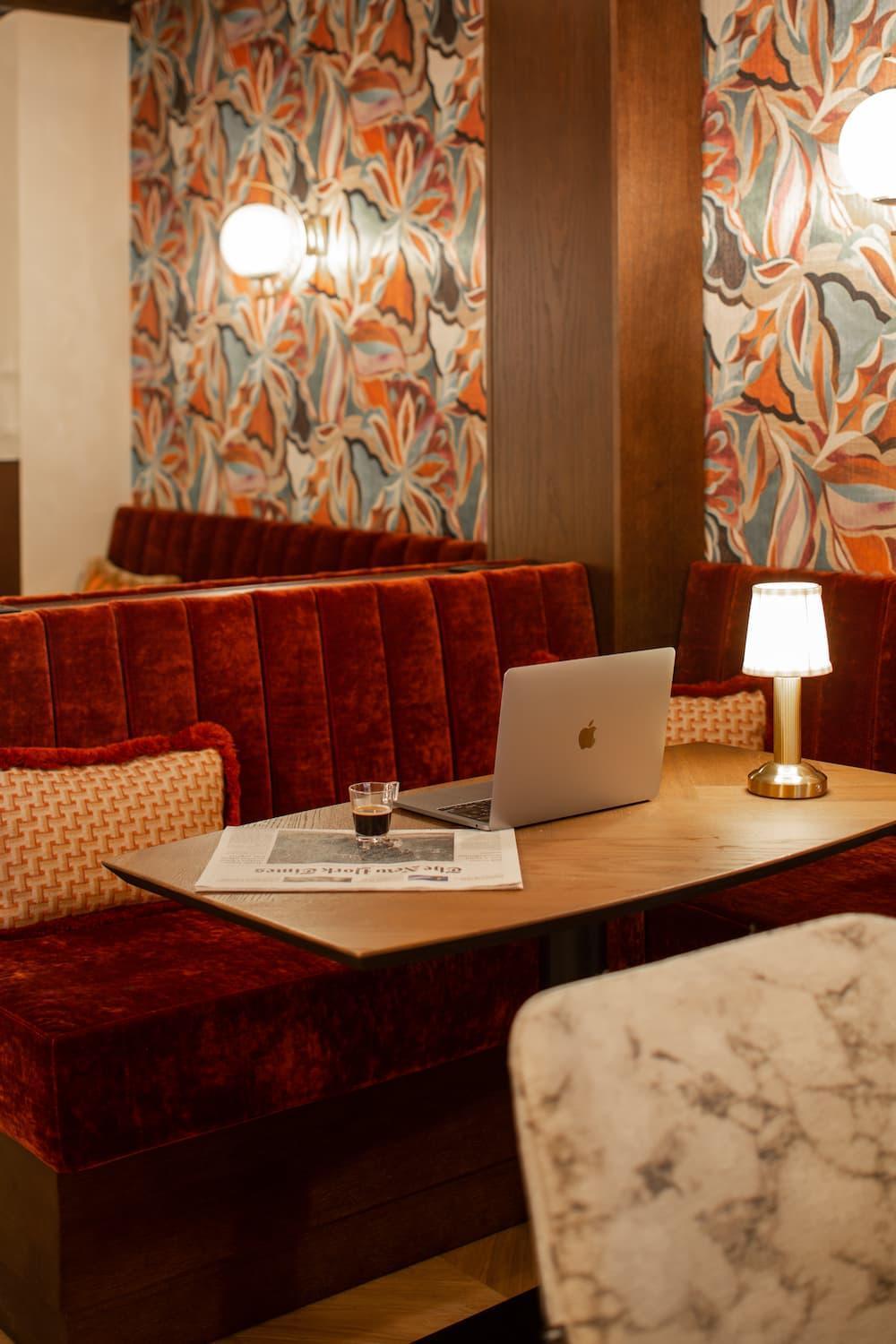 Des Deux Continents 3*