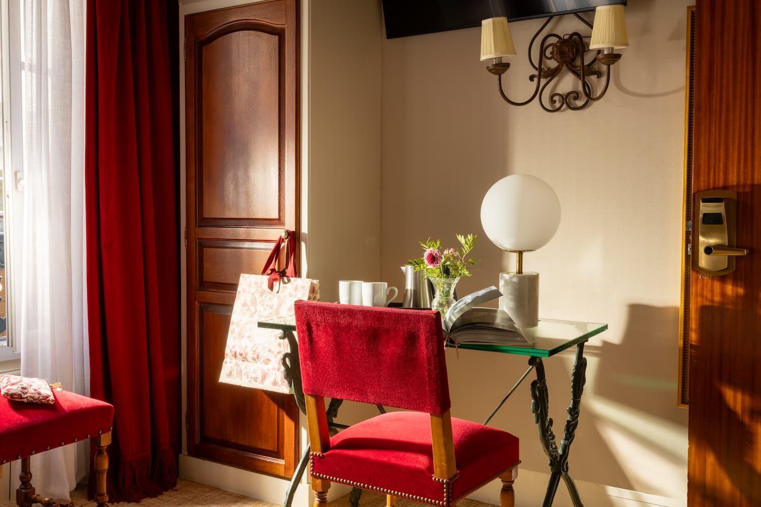 Hotel Des Deux Continents Paris